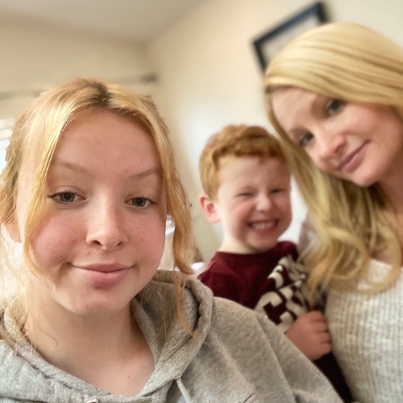 Meet your Posher, Sheri - Picture 2 of 3